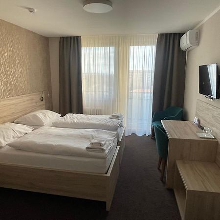 Hotel Spectrum Τρνάβα Εξωτερικό φωτογραφία