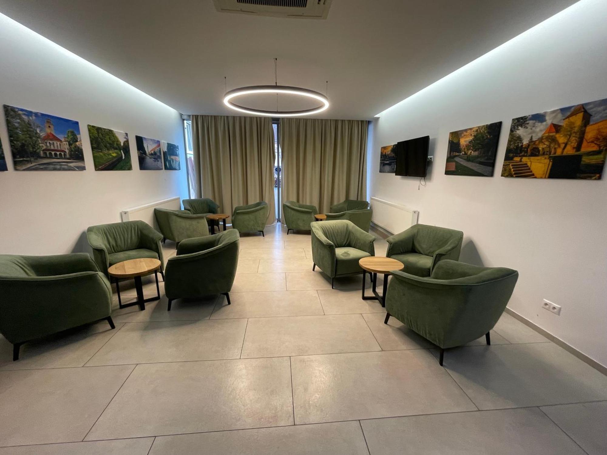 Hotel Spectrum Τρνάβα Εξωτερικό φωτογραφία