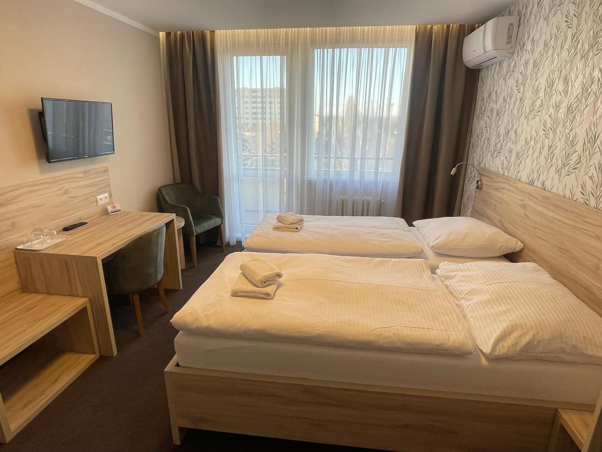 Hotel Spectrum Τρνάβα Εξωτερικό φωτογραφία