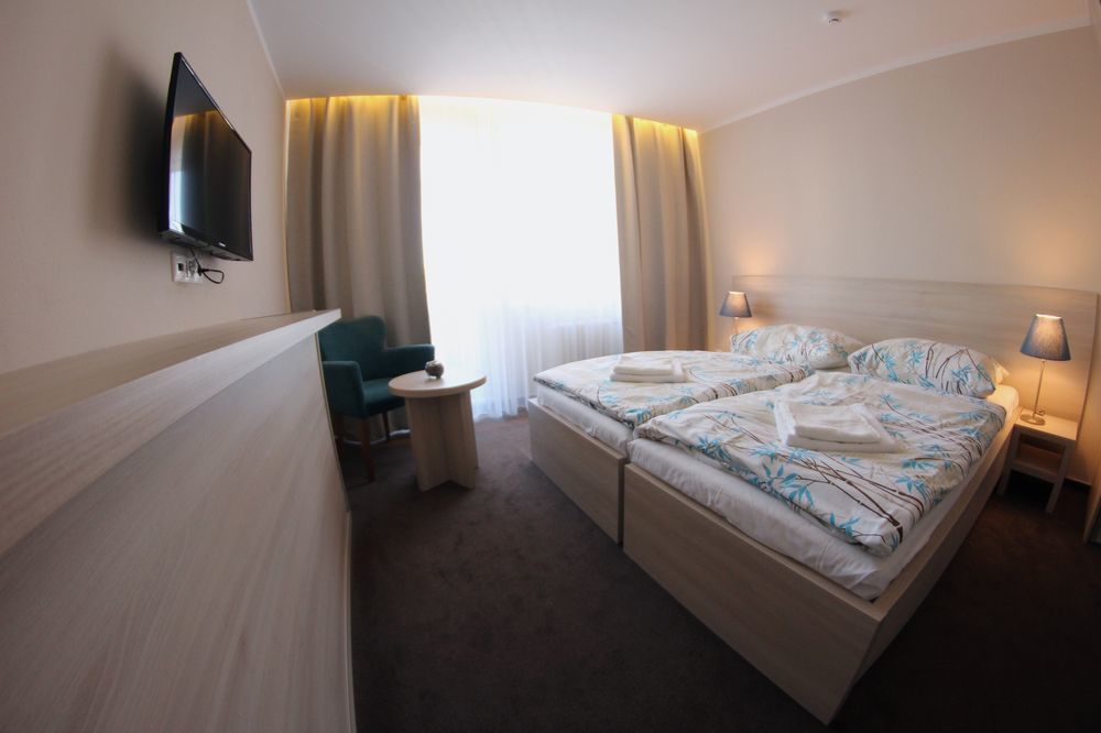 Hotel Spectrum Τρνάβα Εξωτερικό φωτογραφία