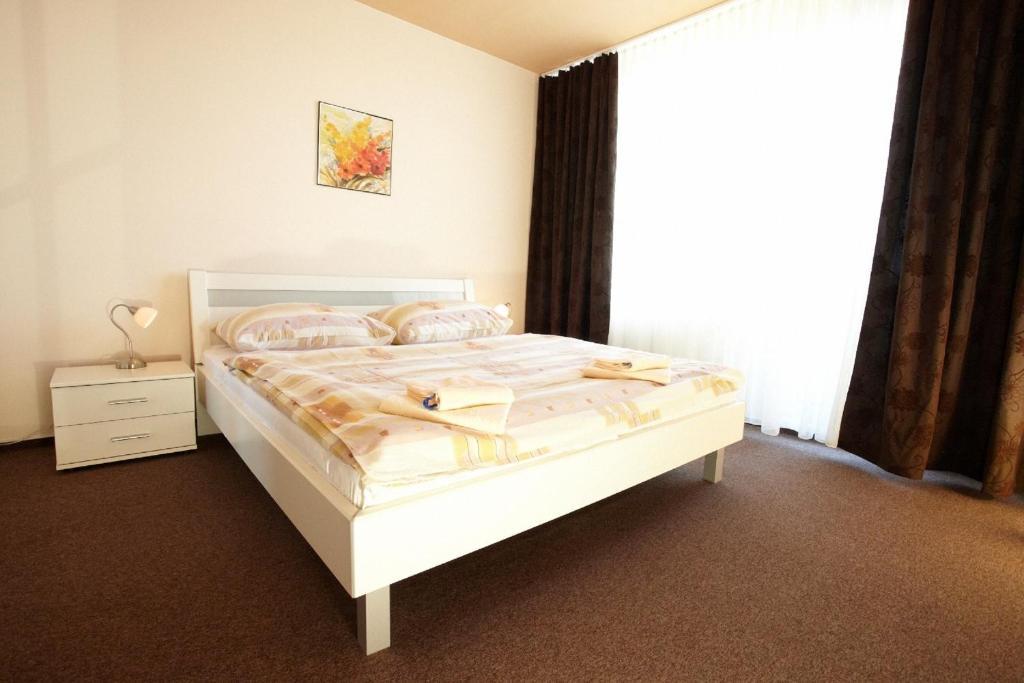 Hotel Spectrum Τρνάβα Δωμάτιο φωτογραφία